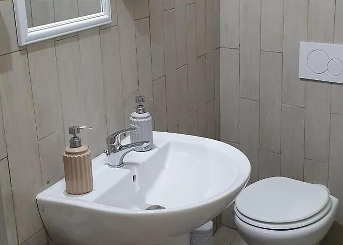 Colosseo S 1 Floor Apartment *